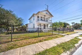 Modern San Antonio Retreat 1 Mi to Downtown!